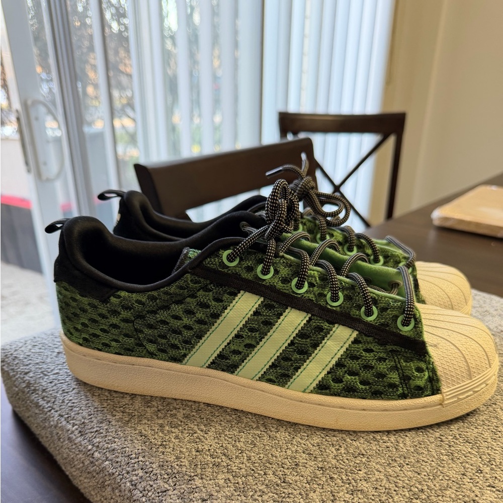 Shell Toe Adidas - Picture 3 of 7